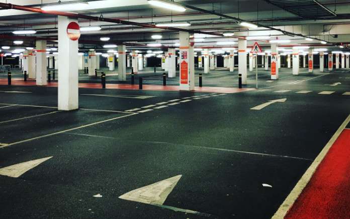 charleroi luchthaven parkeren