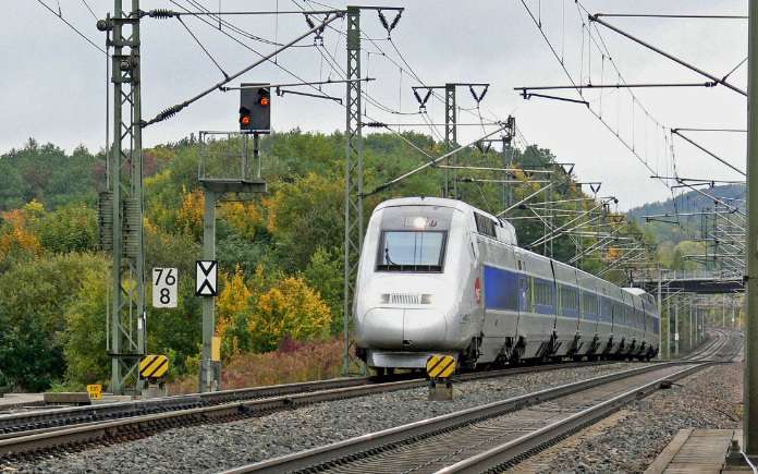 trein alternatief huurauto Nice